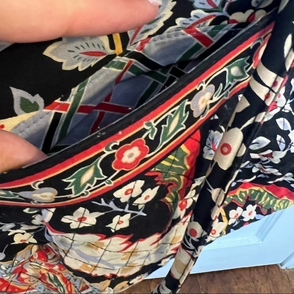 Vera Bradley Clasp Floral Shoulder Bag - Picture 9 of 9